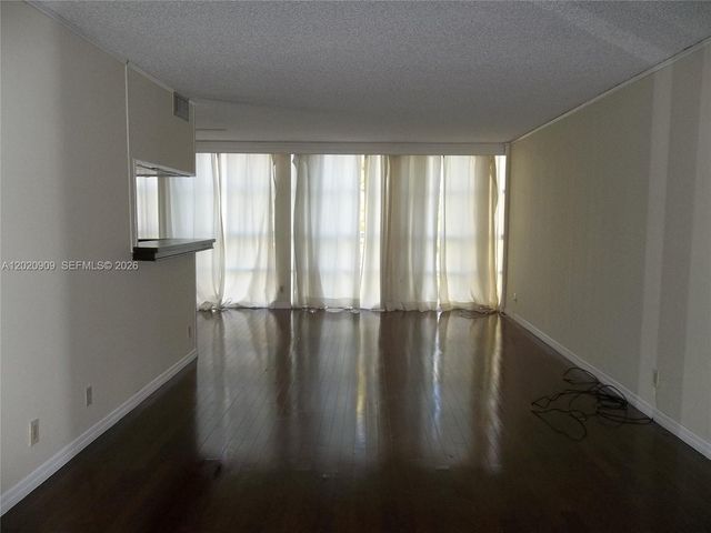801 Three Islands Blvd 308, Hallandale Beach, FL 33009