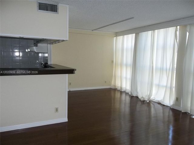 801 Three Islands Blvd 308, Hallandale Beach, FL 33009