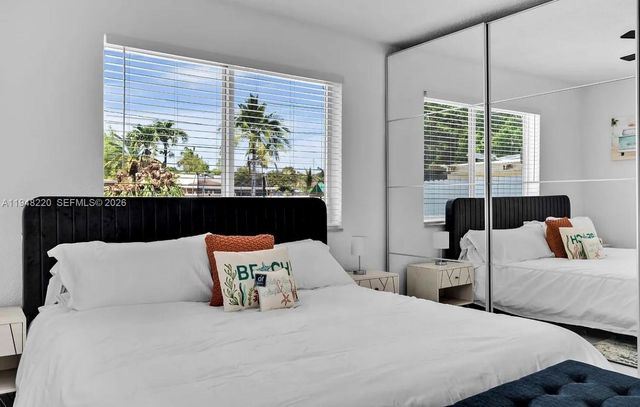 211 SE 3rd St, Dania Beach, FL 33004