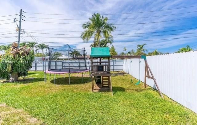 211 SE 3rd St, Dania Beach, FL 33004