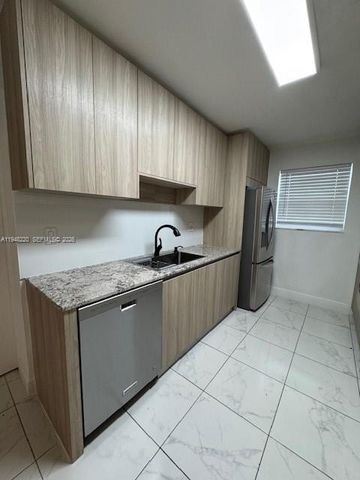 211 SE 3rd St, Dania Beach, FL 33004