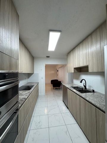 211 SE 3rd St, Dania Beach, FL 33004