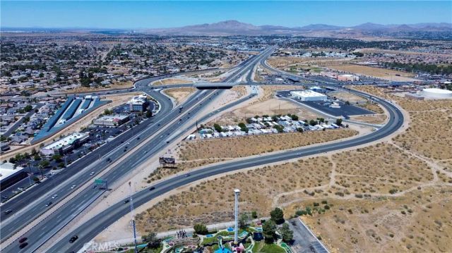 1 Mariposa, Victorville, CA 92395