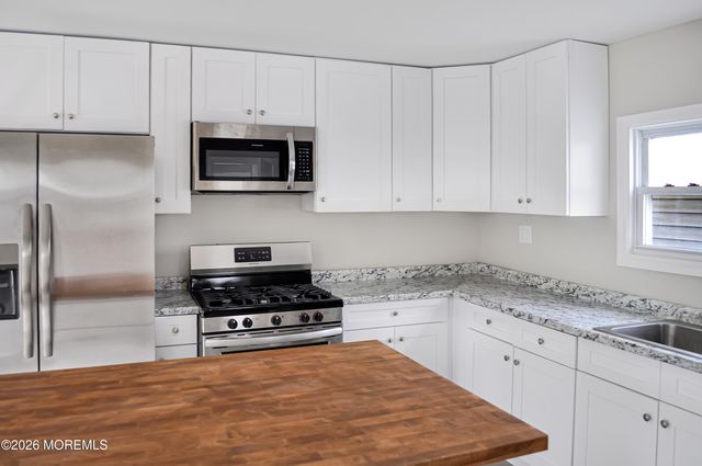 33 Washington Street, Red Bank, NJ 07701