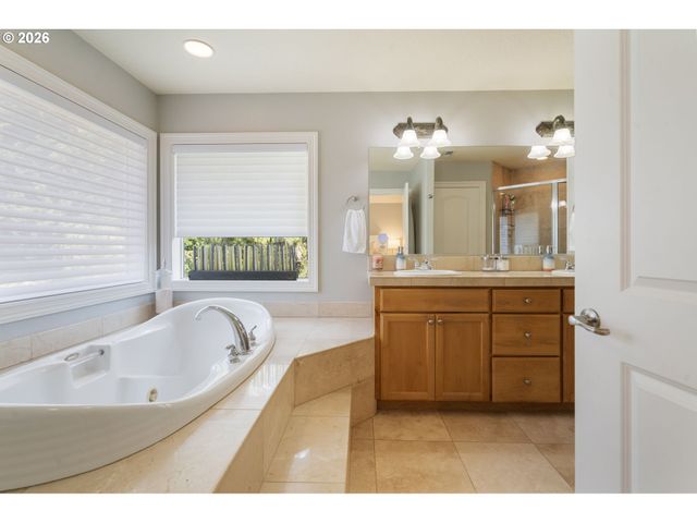 3921 BIRCH St, Washougal, WA 98671