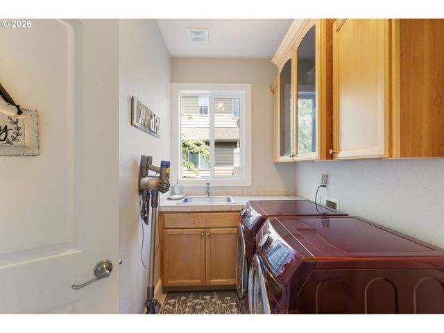 3921 BIRCH St, Washougal, WA 98671