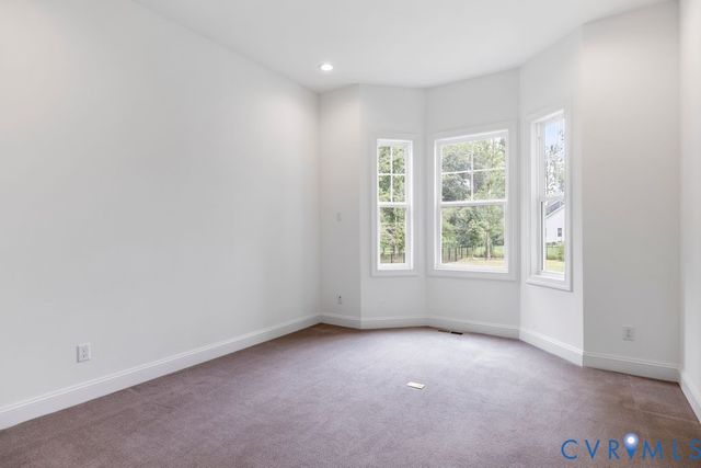 11655 Riverboat Dr, Chester, VA 23836