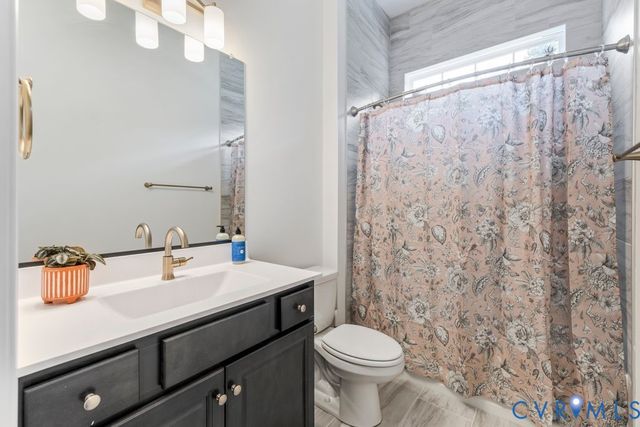 11655 Riverboat Dr, Chester, VA 23836