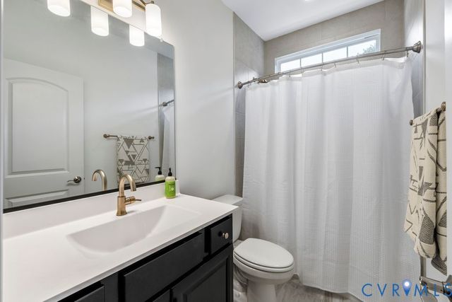 11655 Riverboat Dr, Chester, VA 23836