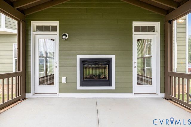 11655 Riverboat Dr, Chester, VA 23836