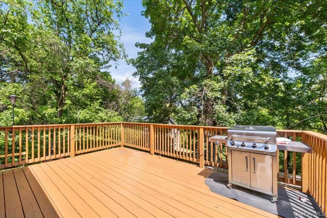 46 Argyle Street, Lake Peekskill, NY 10537