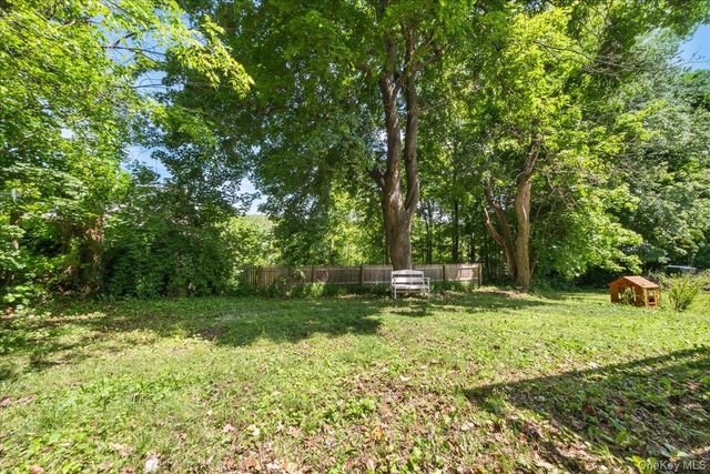 46 Argyle Street, Lake Peekskill, NY 10537