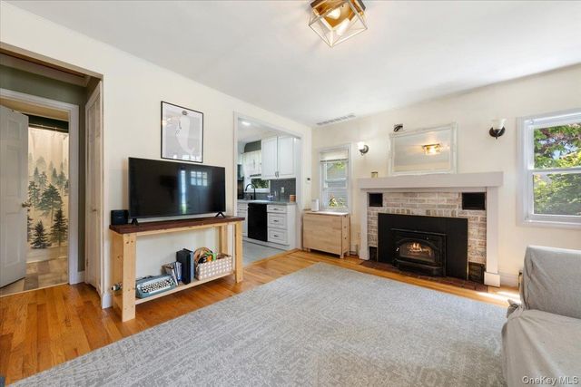 46 Argyle Street, Lake Peekskill, NY 10537
