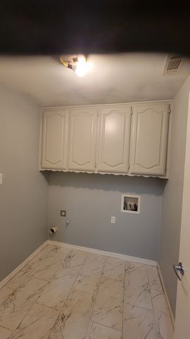 1333 Thunderbrook Drive, Desoto, TX 75115
