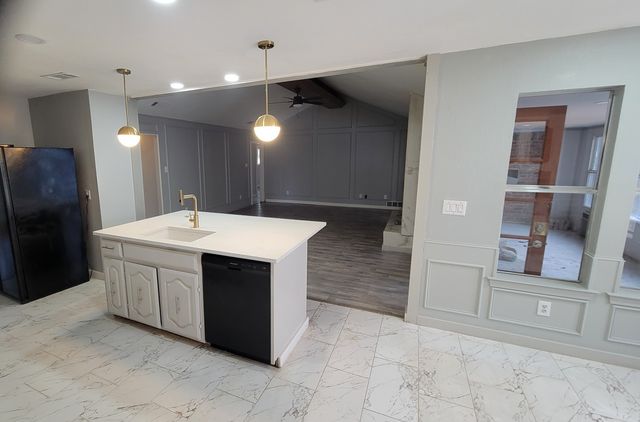 1333 Thunderbrook Drive, Desoto, TX 75115
