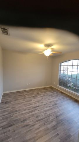 1333 Thunderbrook Drive, Desoto, TX 75115