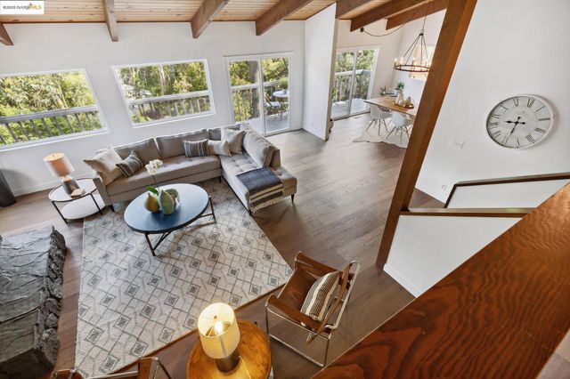 7250 Woodrow Dr, Oakland, CA 94611