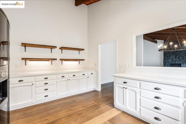 7250 Woodrow Dr, Oakland, CA 94611