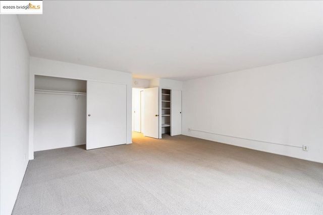 7250 Woodrow Dr, Oakland, CA 94611