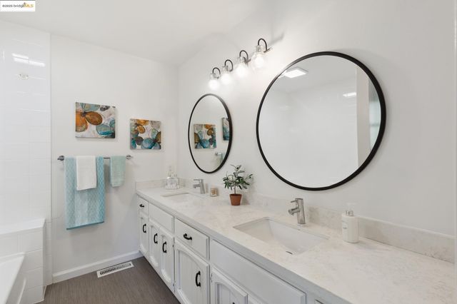 7250 Woodrow Dr, Oakland, CA 94611