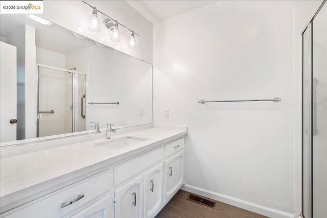 7250 Woodrow Dr, Oakland, CA 94611