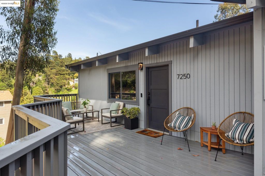7250 Woodrow Dr, Oakland, CA 94611