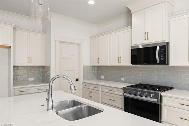 130 S Madera Drive, Mocksville, NC 27028