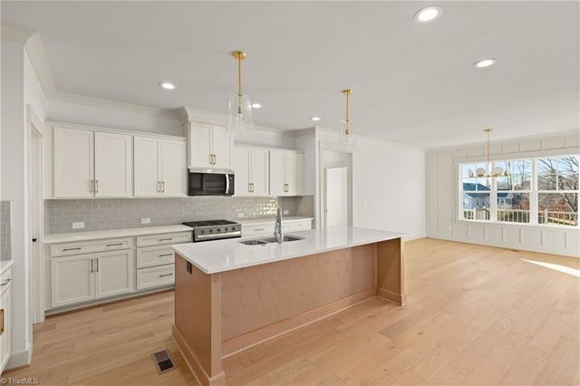 130 S Madera Drive, Mocksville, NC 27028