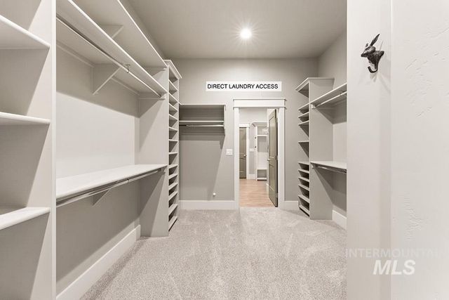 2871 S Fox Run Avenue, Eagle, ID 83616