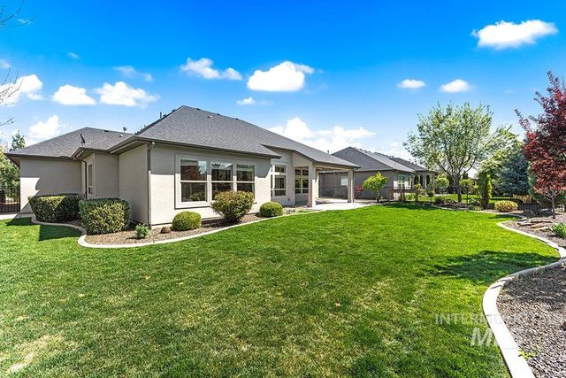 2871 S Fox Run Avenue, Eagle, ID 83616