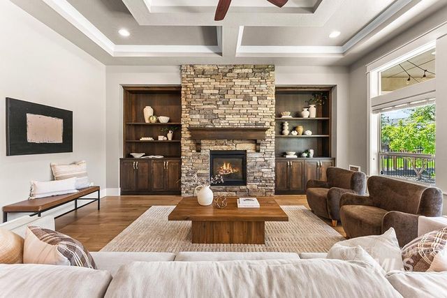 2871 S Fox Run Avenue, Eagle, ID 83616