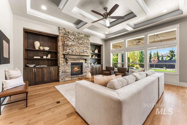 2871 S Fox Run Avenue, Eagle, ID 83616