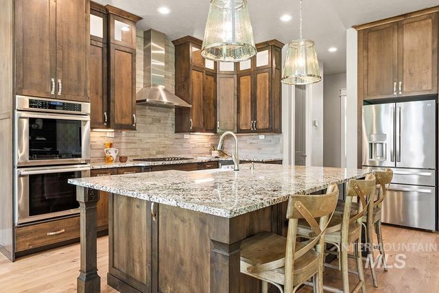 2871 S Fox Run Avenue, Eagle, ID 83616