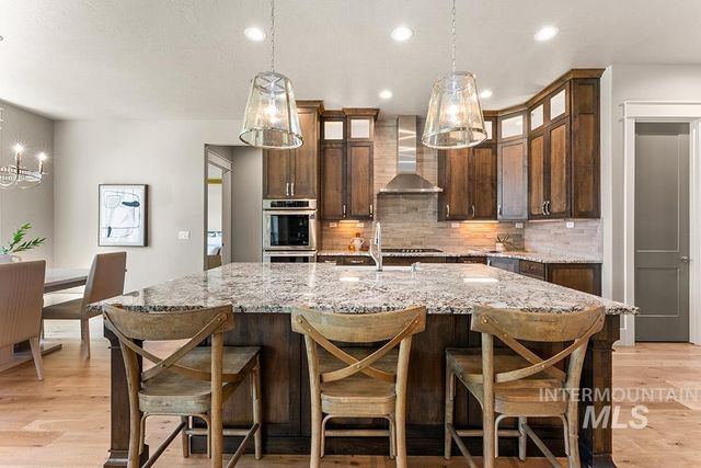 2871 S Fox Run Avenue, Eagle, ID 83616