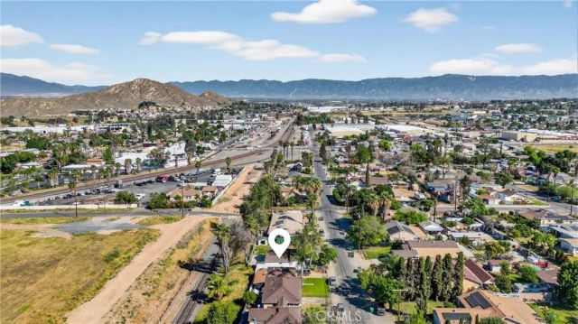 475 Transit Avenue, Riverside, CA 92507
