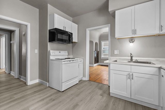 1014 STUART STREET, Green Bay, WI 54301