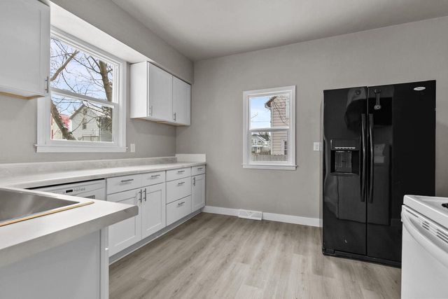 1014 STUART STREET, Green Bay, WI 54301