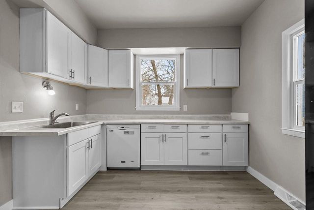 1014 STUART STREET, Green Bay, WI 54301