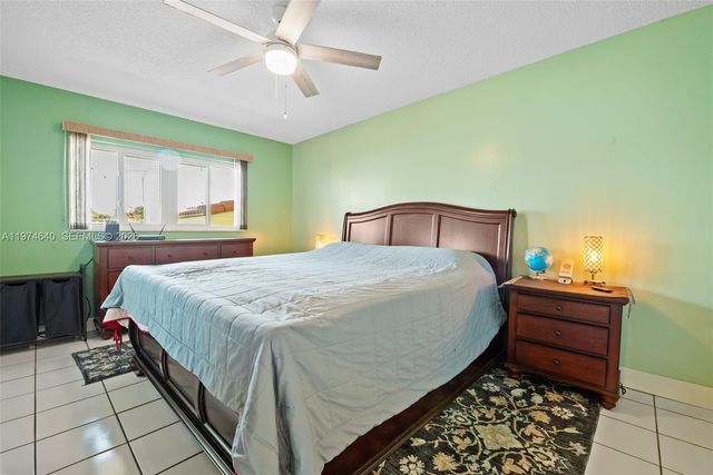 6225 NW 190th Ter, Hialeah, FL 33015