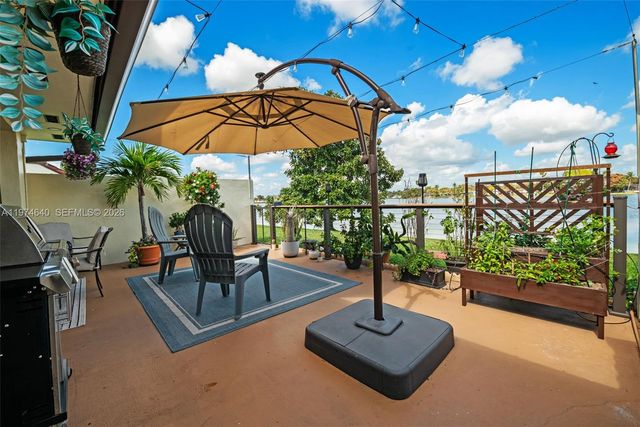 6225 NW 190th Ter, Hialeah, FL 33015