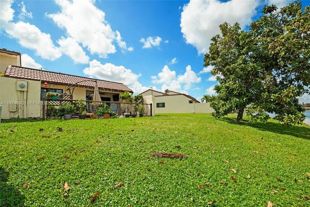 6225 NW 190th Ter, Hialeah, FL 33015