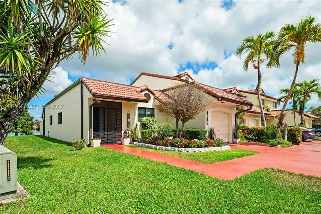 6225 NW 190th Ter, Hialeah, FL 33015