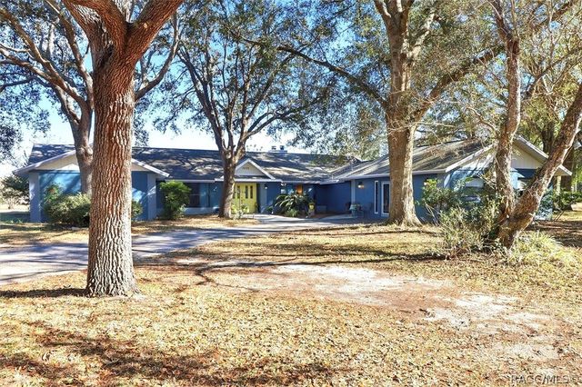7425 S Irma Point, Lecanto, FL 34461