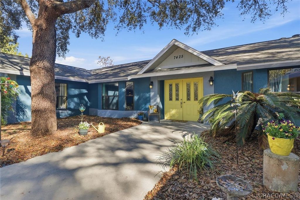 7425 S Irma Point, Lecanto, FL 34461