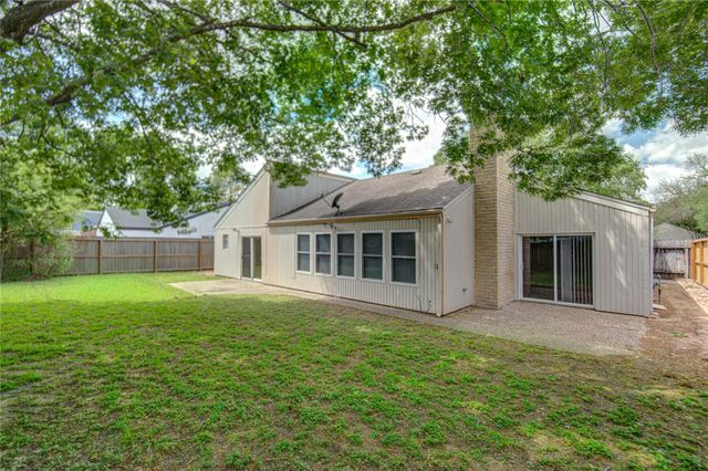 1063 Apache Falls Drive, Katy, TX 77450