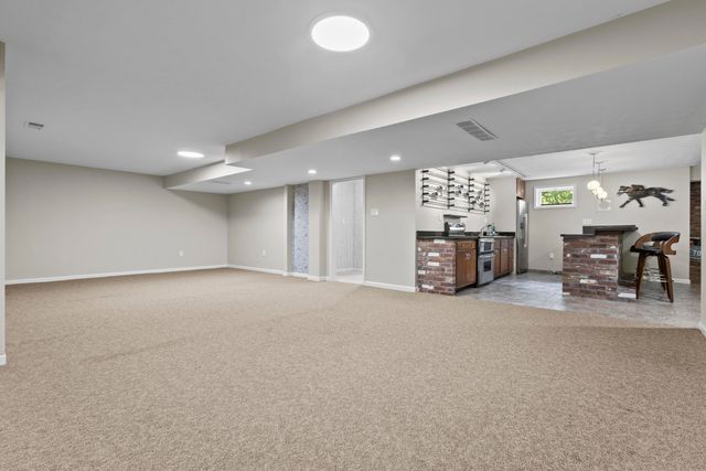 776 Longwood Road, Lexington, KY 40503