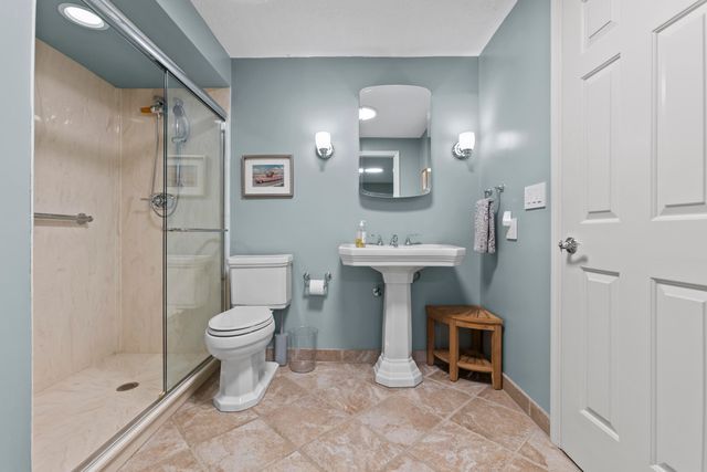 776 Longwood Road, Lexington, KY 40503