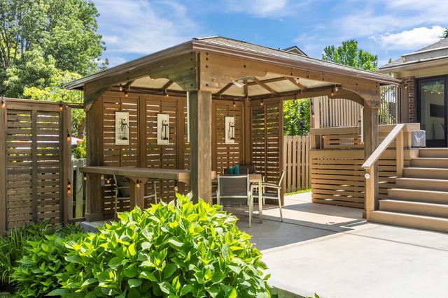 776 Longwood Road, Lexington, KY 40503