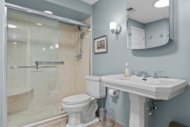 776 Longwood Road, Lexington, KY 40503