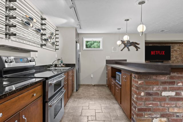 776 Longwood Road, Lexington, KY 40503